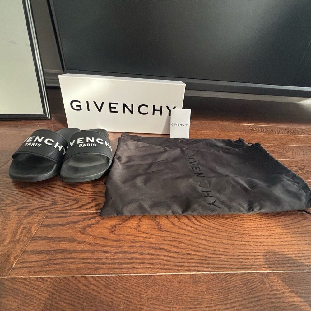Givenchy Black Logo Slides